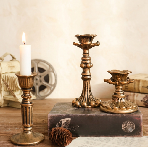 Chandelier à cire conique en résine de bronze antique – Bougeoir de style victorien vintage pour une décoration « Dark Academia » et les tables de dîner
